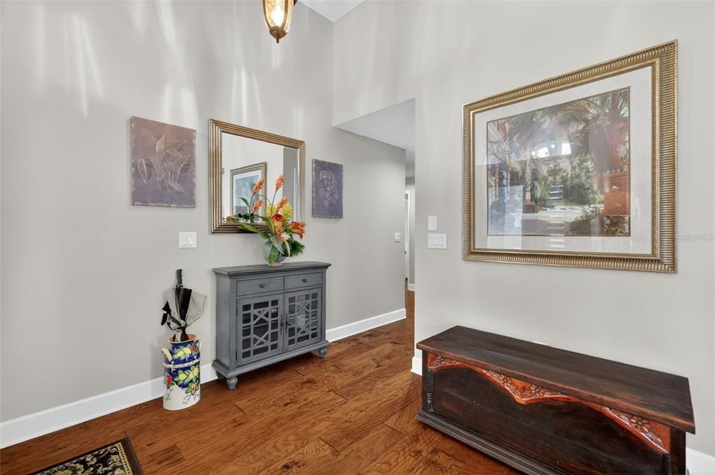 For Sale: $600,000 (3 beds, 2 baths, 1913 Square Feet)
