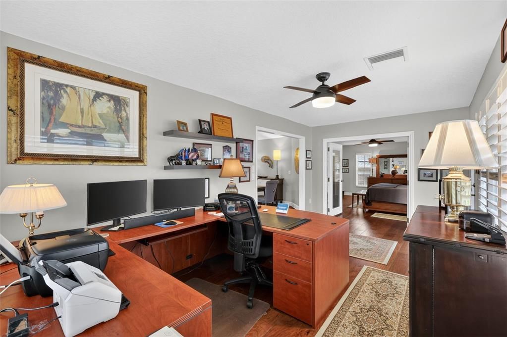 For Sale: $600,000 (3 beds, 2 baths, 1913 Square Feet)