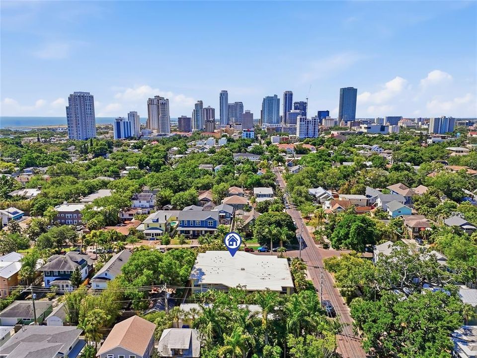 Active With Contract: $270,000 (1 beds, 1 baths, 530 Square Feet)