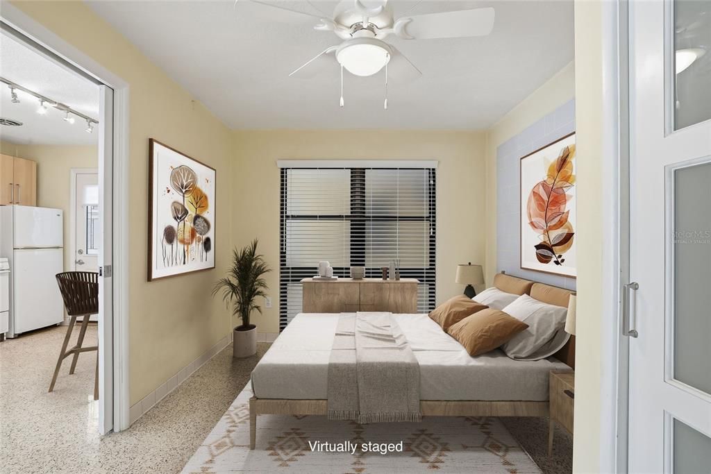 Active With Contract: $270,000 (1 beds, 1 baths, 530 Square Feet)