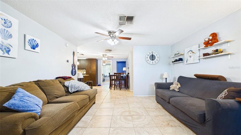 En Venta: $264,999 (3 camas, 2 baños, 1206 Pies cuadrados)