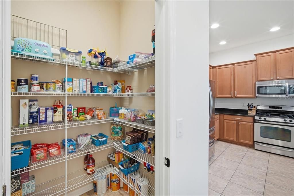 For Sale: $598,000 (4 beds, 3 baths, 2661 Square Feet)