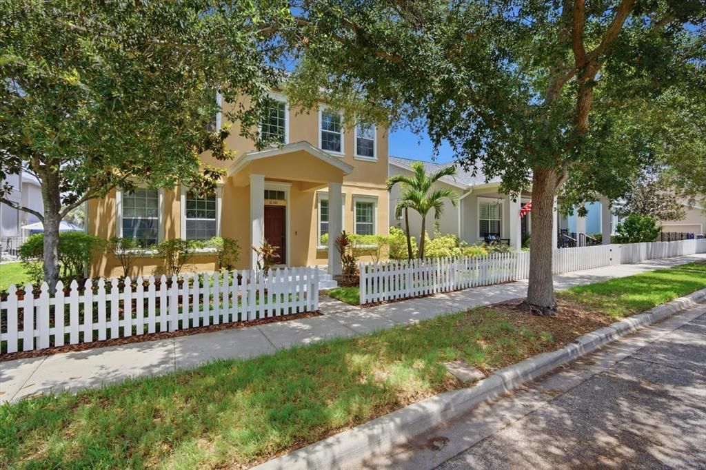 For Sale: $598,000 (4 beds, 3 baths, 2661 Square Feet)