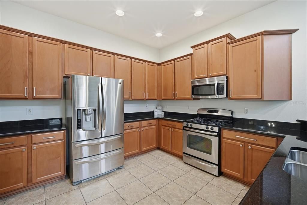 For Sale: $598,000 (4 beds, 3 baths, 2661 Square Feet)