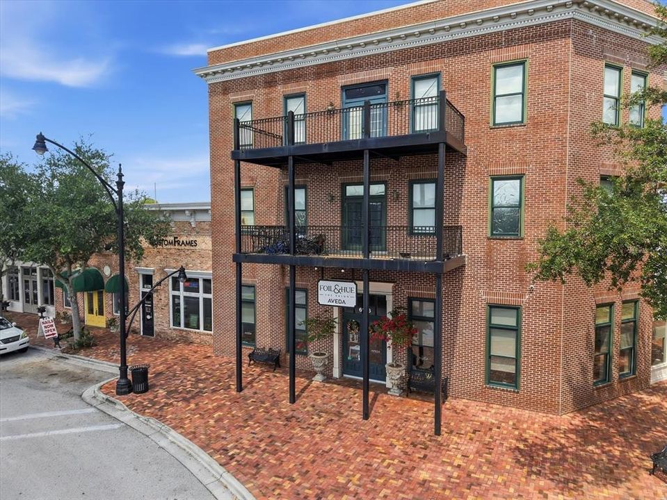 For Sale: $598,000 (4 beds, 3 baths, 2661 Square Feet)