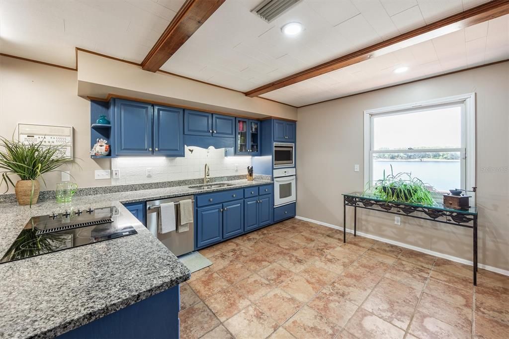 En Venta: $850,000 (3 camas, 4 baños, 3143 Pies cuadrados)