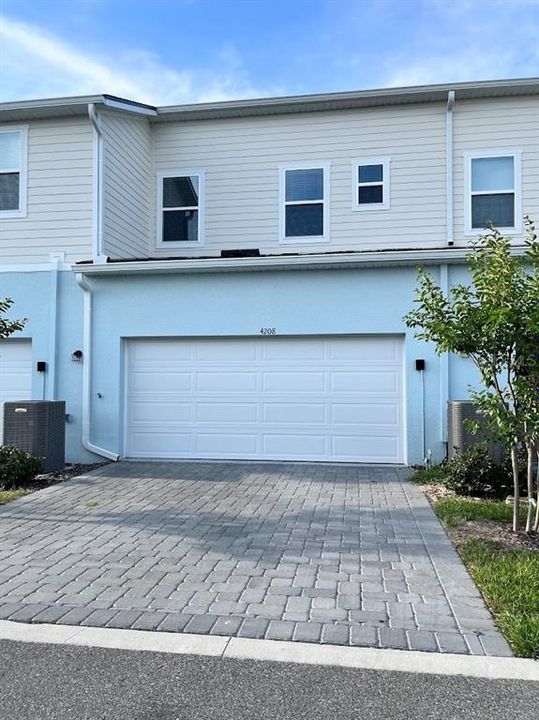 For Rent: $2,395 (3 beds, 2 baths, 1476 Square Feet)