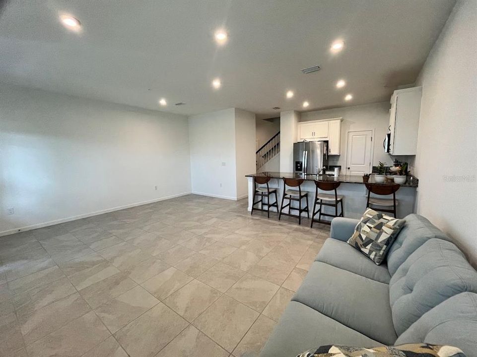 For Rent: $2,395 (3 beds, 2 baths, 1476 Square Feet)
