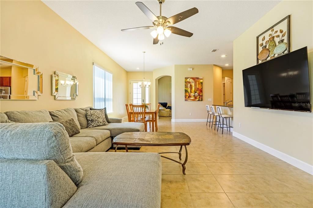 En Venta: $314,900 (2 camas, 2 baños, 1510 Pies cuadrados)