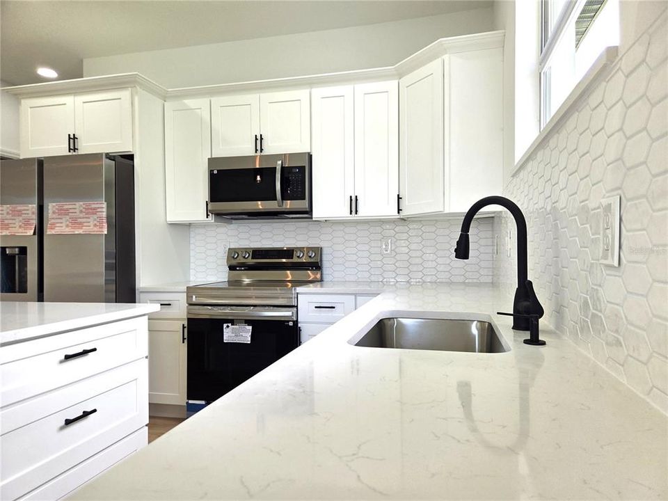 Activo con contrato: $314,000 (3 camas, 2 baños, 1437 Pies cuadrados)