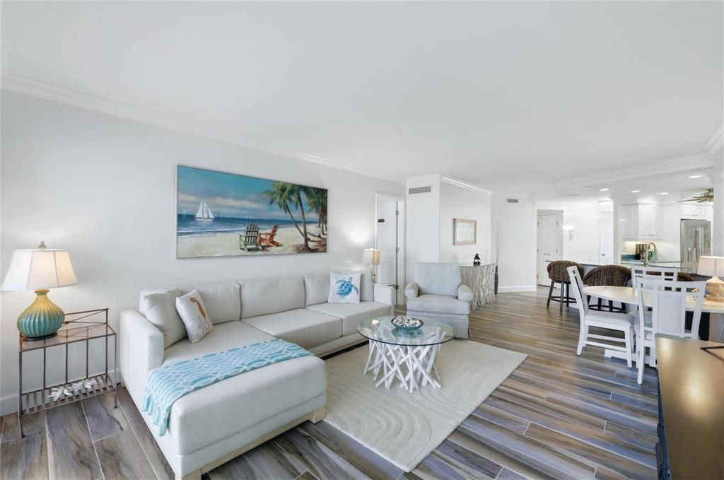 For Sale: $839,000 (2 beds, 2 baths, 1248 Square Feet)