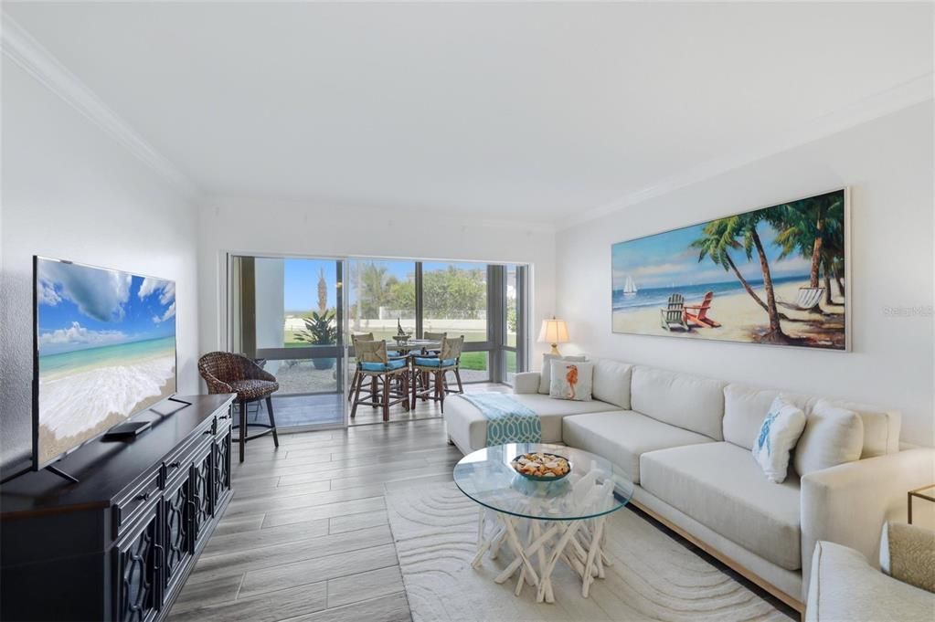 For Sale: $839,000 (2 beds, 2 baths, 1248 Square Feet)