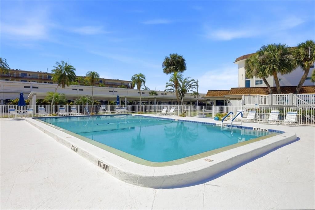 For Sale: $839,000 (2 beds, 2 baths, 1248 Square Feet)