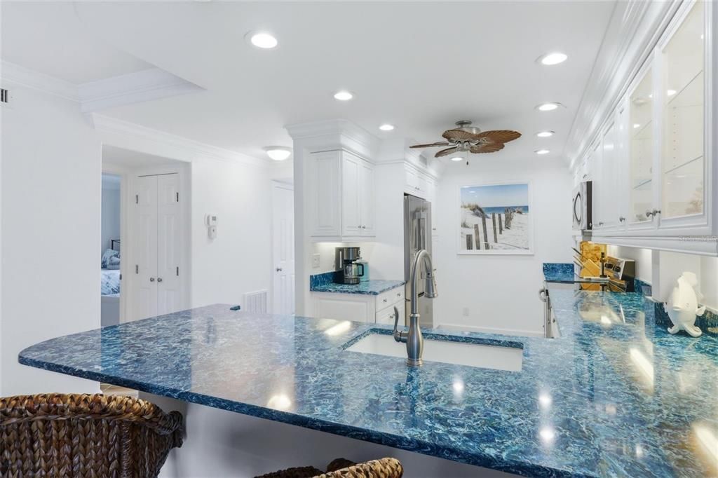 For Sale: $839,000 (2 beds, 2 baths, 1248 Square Feet)