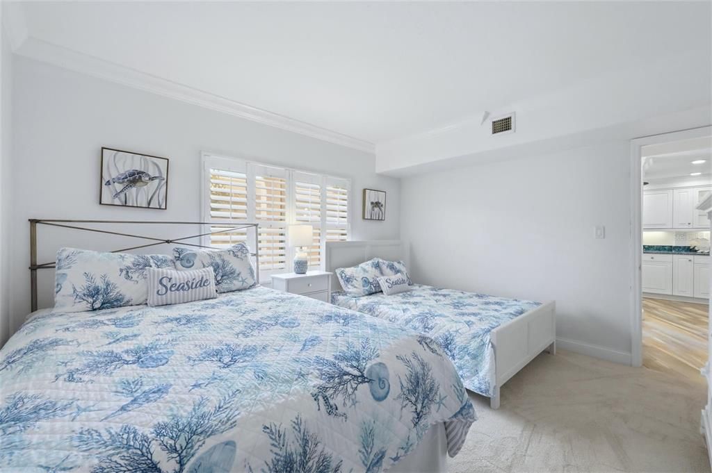 For Sale: $839,000 (2 beds, 2 baths, 1248 Square Feet)