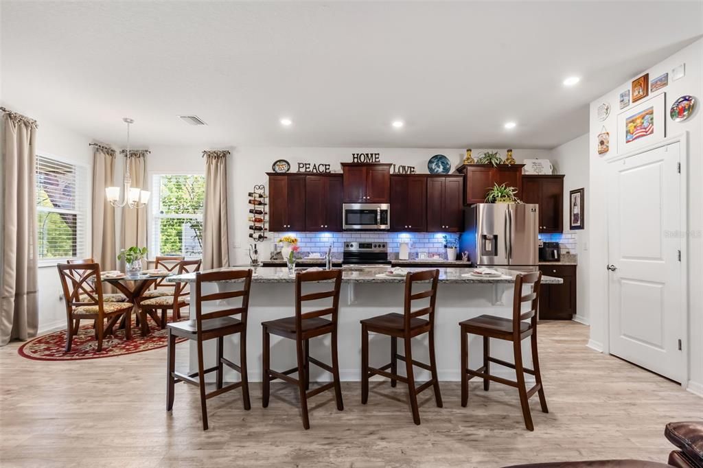 En Venta: $424,990 (3 camas, 2 baños, 1884 Pies cuadrados)