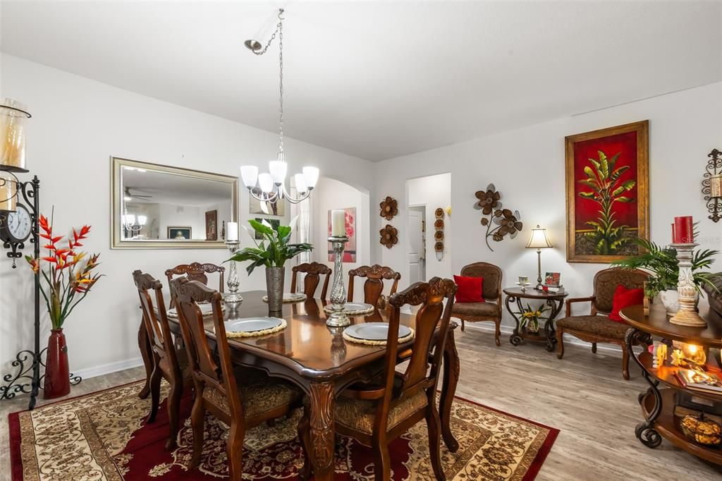 En Venta: $424,990 (3 camas, 2 baños, 1884 Pies cuadrados)