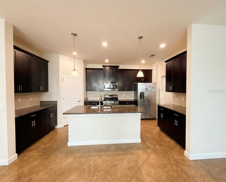 Active With Contract: $564,900 (4 beds, 3 baths, 2133 Square Feet)