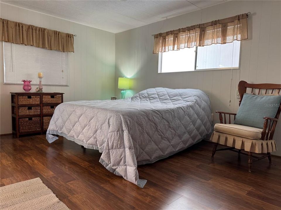 Activo con contrato: $109,900 (2 camas, 2 baños, 1372 Pies cuadrados)