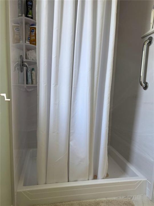 Activo con contrato: $109,900 (2 camas, 2 baños, 1372 Pies cuadrados)