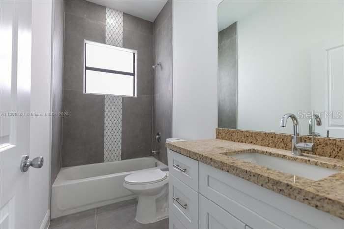 Activo con contrato: $340,000 (3 camas, 2 baños, 1491 Pies cuadrados)