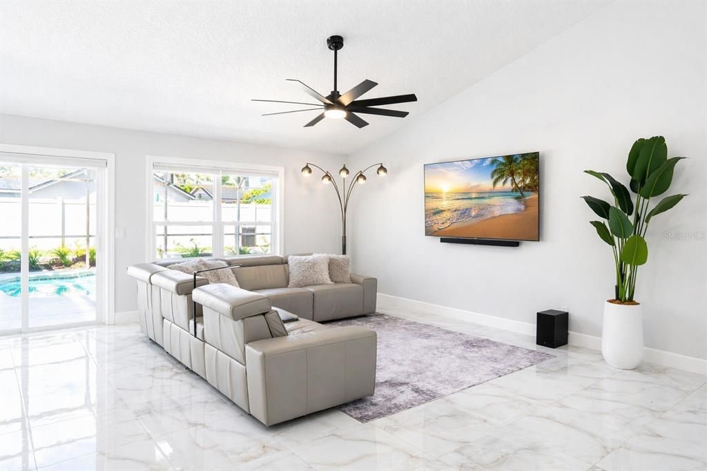 Active With Contract: $458,900 (3 beds, 2 baths, 1692 Square Feet)