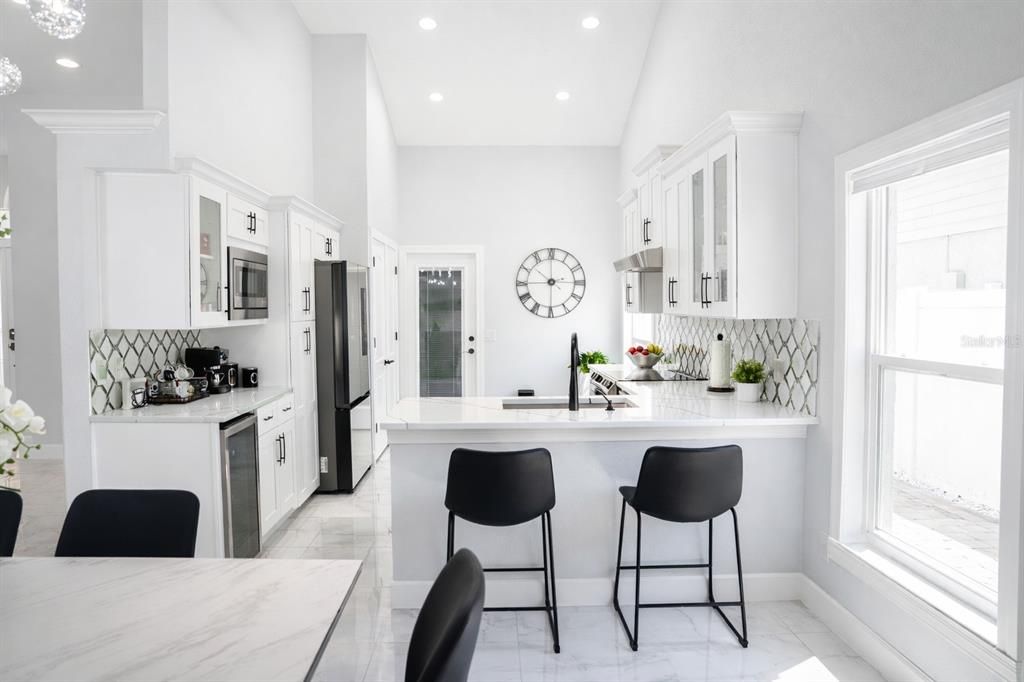 Active With Contract: $458,900 (3 beds, 2 baths, 1692 Square Feet)