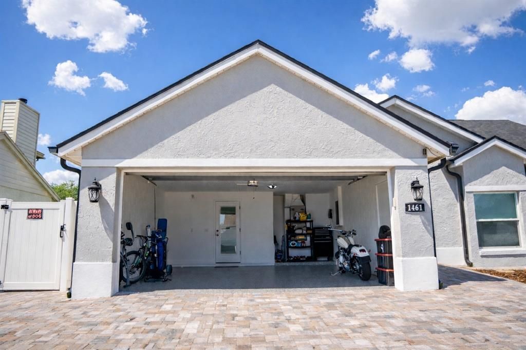 Active With Contract: $458,900 (3 beds, 2 baths, 1692 Square Feet)