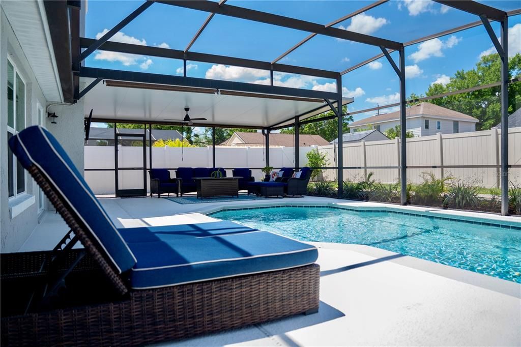 Active With Contract: $458,900 (3 beds, 2 baths, 1692 Square Feet)