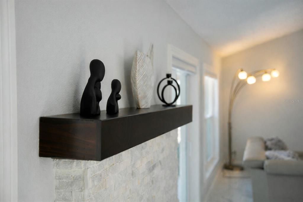 Active With Contract: $458,900 (3 beds, 2 baths, 1692 Square Feet)