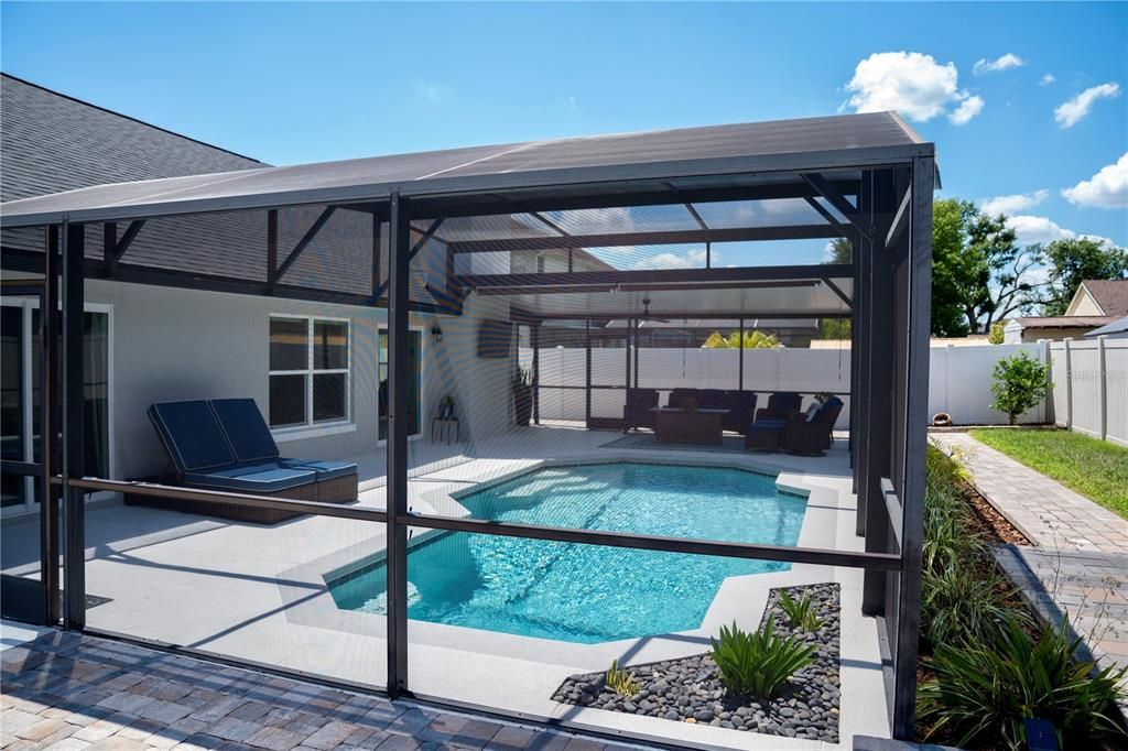 Active With Contract: $458,900 (3 beds, 2 baths, 1692 Square Feet)