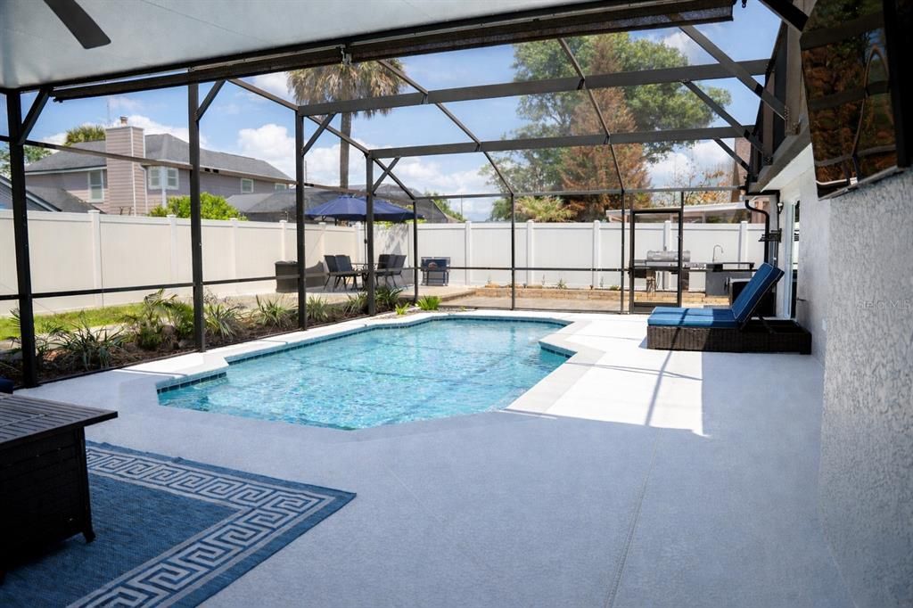 Active With Contract: $458,900 (3 beds, 2 baths, 1692 Square Feet)