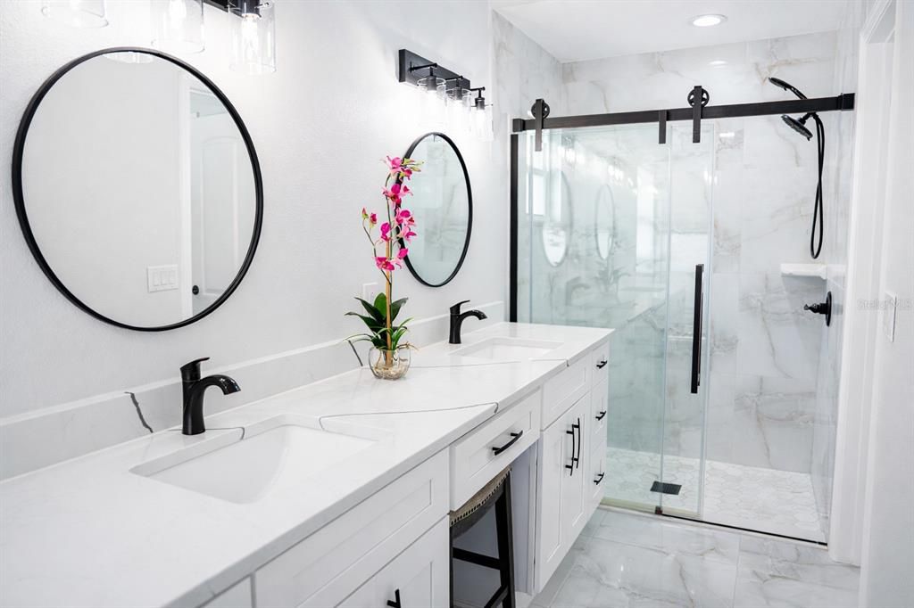 Active With Contract: $458,900 (3 beds, 2 baths, 1692 Square Feet)