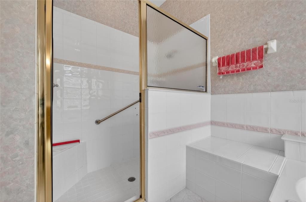 Active With Contract: $600,000 (5 beds, 3 baths, 2921 Square Feet)