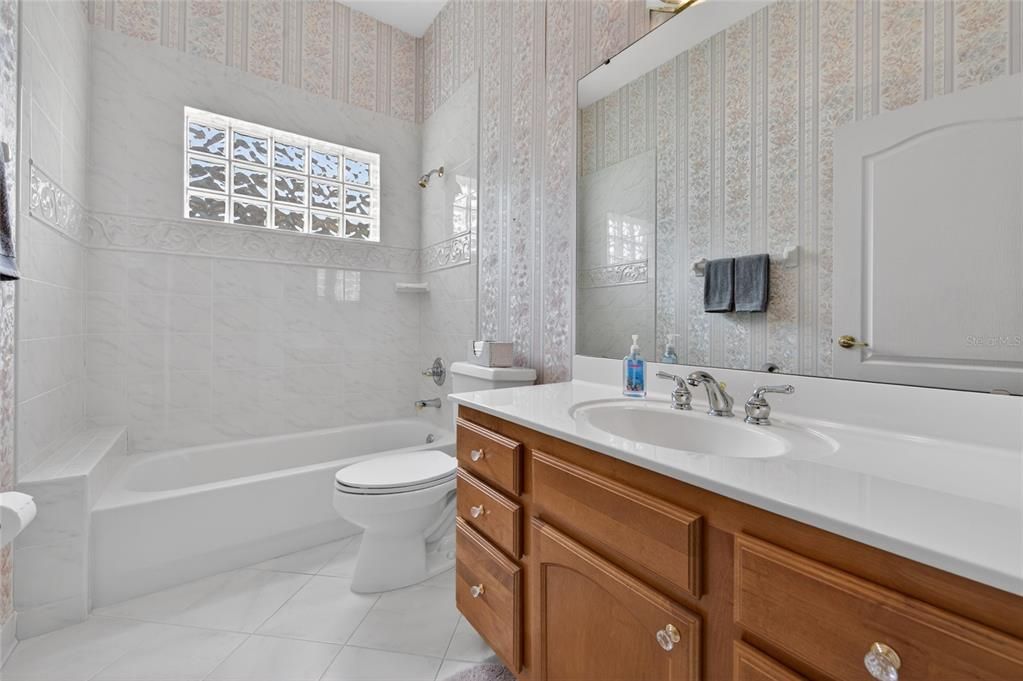 Active With Contract: $600,000 (5 beds, 3 baths, 2921 Square Feet)