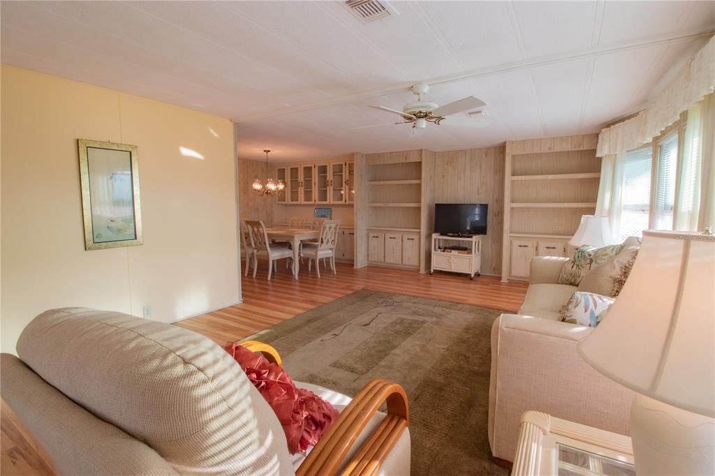 En Venta: $174,000 (2 camas, 2 baños, 1288 Pies cuadrados)