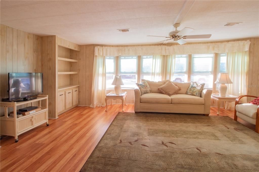En Venta: $174,000 (2 camas, 2 baños, 1288 Pies cuadrados)
