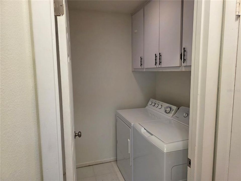 Под контрактом: $219,000 (2 спален, 1 ванн, 930 Квадратных фут)
