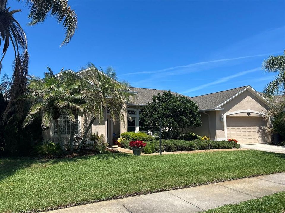 For Sale: $569,900 (3 beds, 2 baths, 2009 Square Feet)