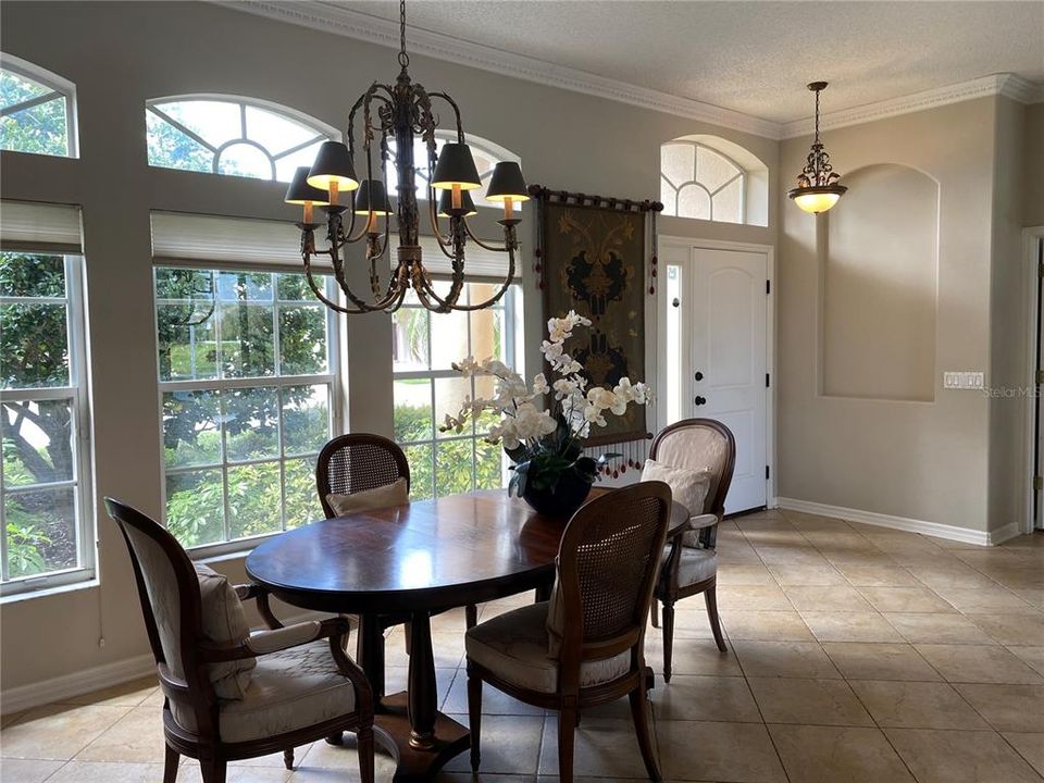For Sale: $569,900 (3 beds, 2 baths, 2009 Square Feet)