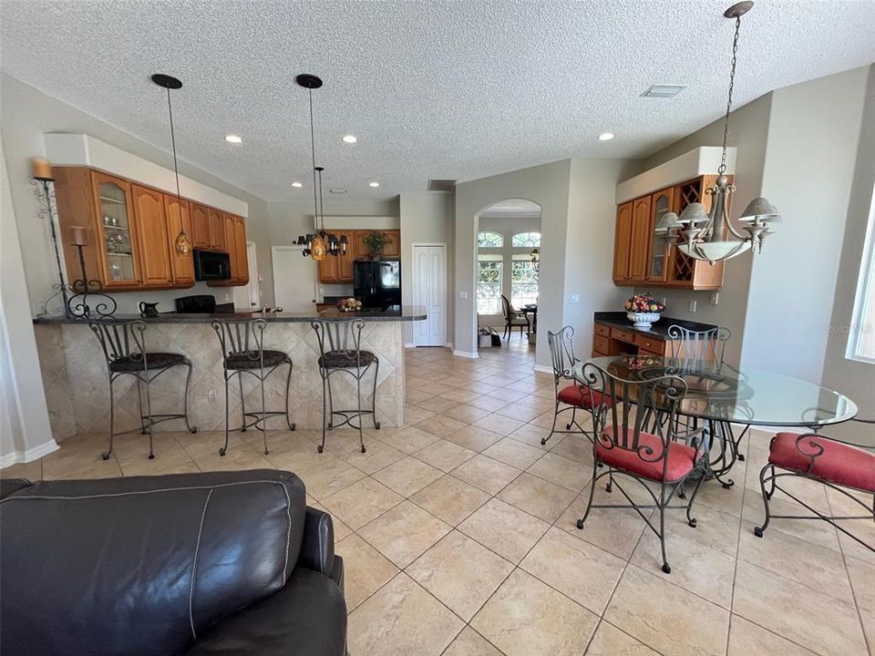 For Sale: $569,900 (3 beds, 2 baths, 2009 Square Feet)