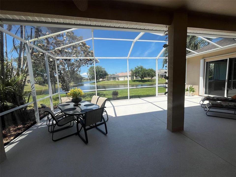 For Sale: $569,900 (3 beds, 2 baths, 2009 Square Feet)