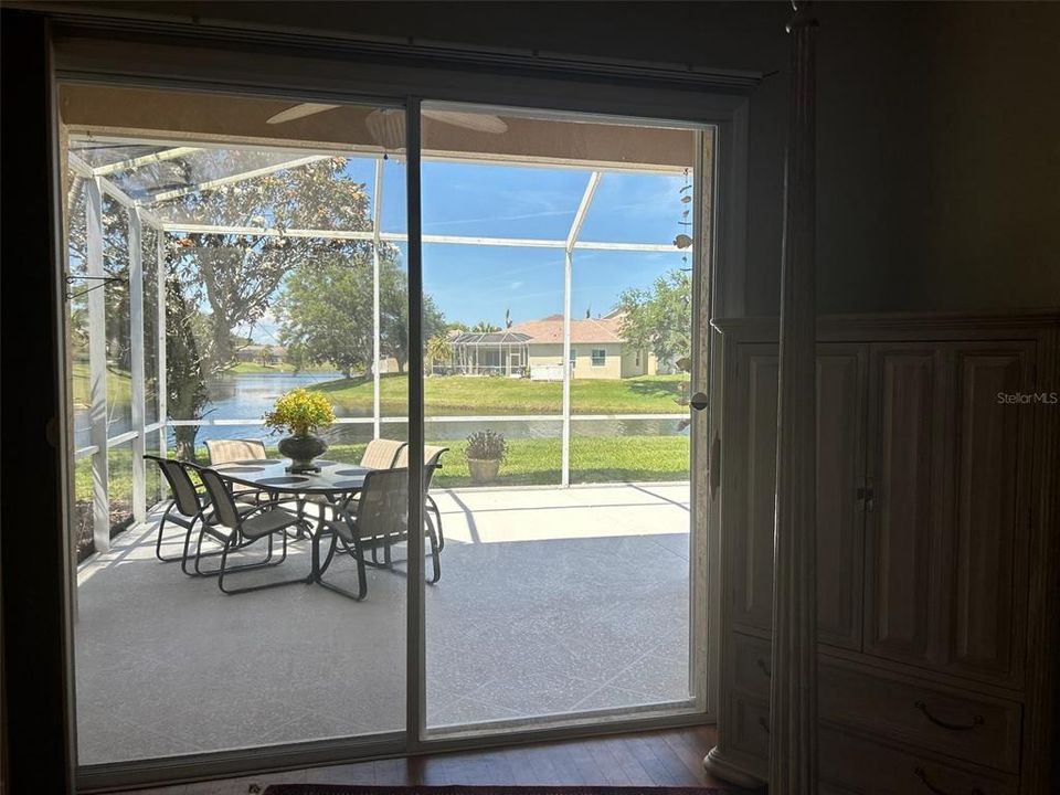 For Sale: $569,900 (3 beds, 2 baths, 2009 Square Feet)