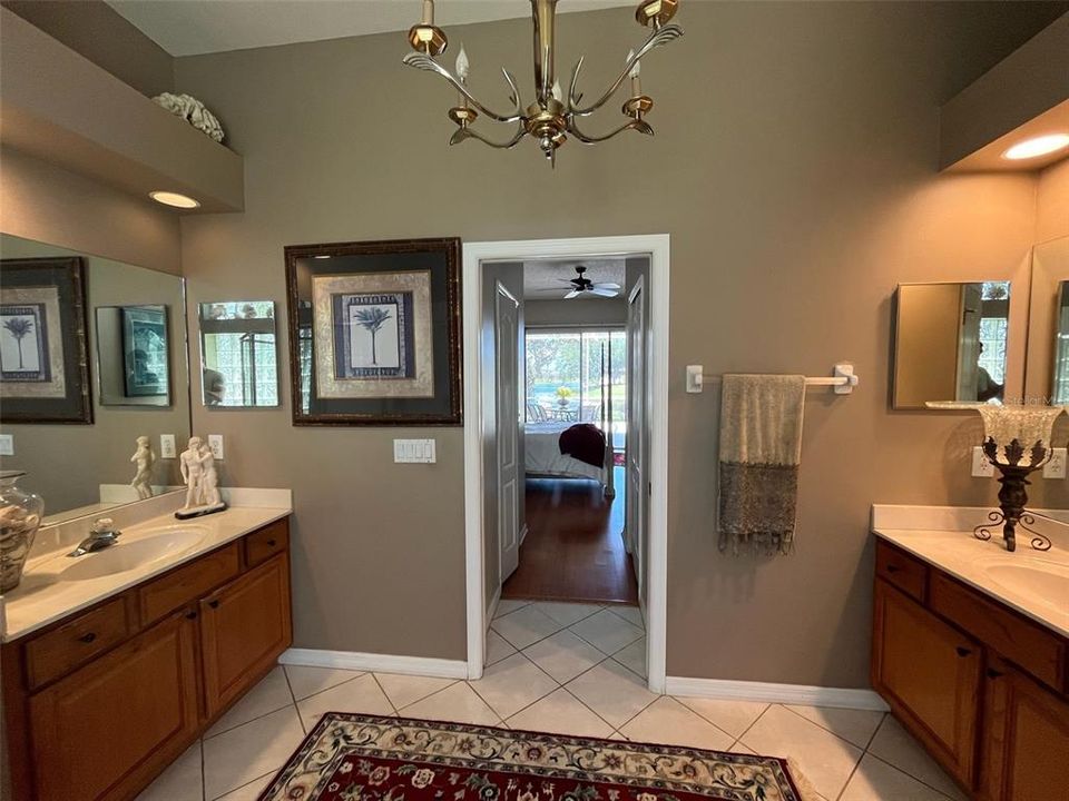 For Sale: $569,900 (3 beds, 2 baths, 2009 Square Feet)