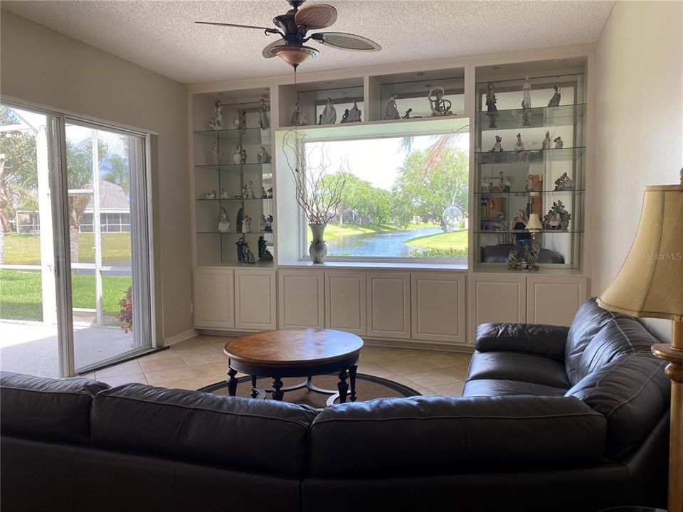 For Sale: $569,900 (3 beds, 2 baths, 2009 Square Feet)
