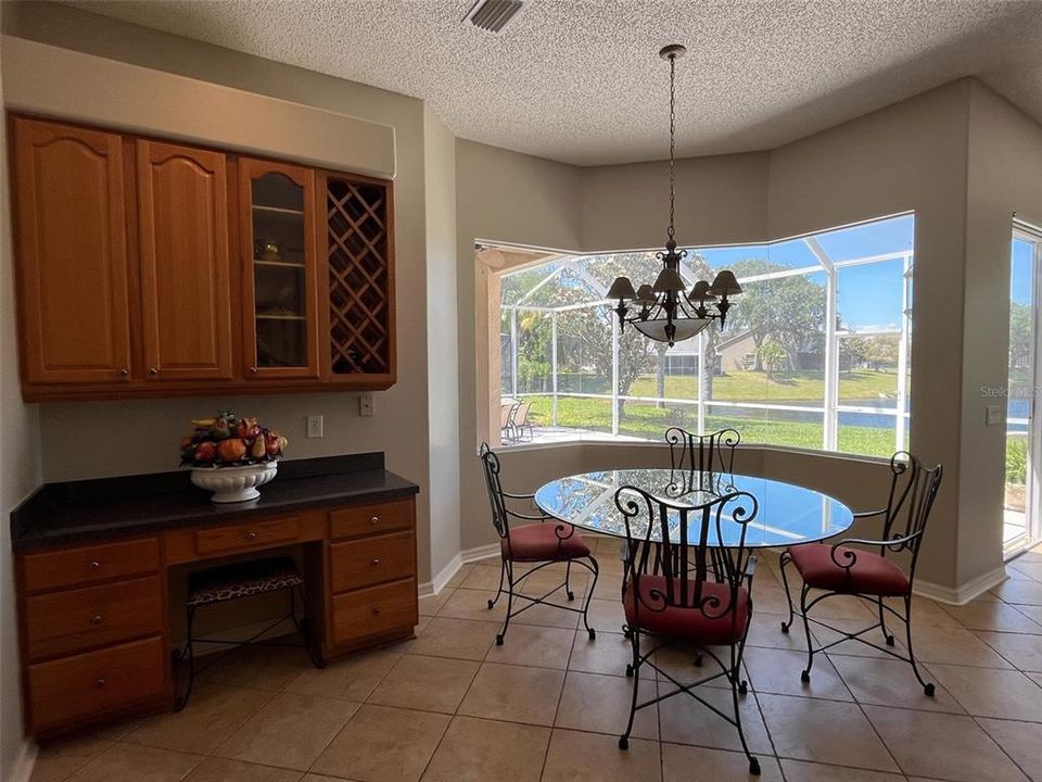 For Sale: $569,900 (3 beds, 2 baths, 2009 Square Feet)
