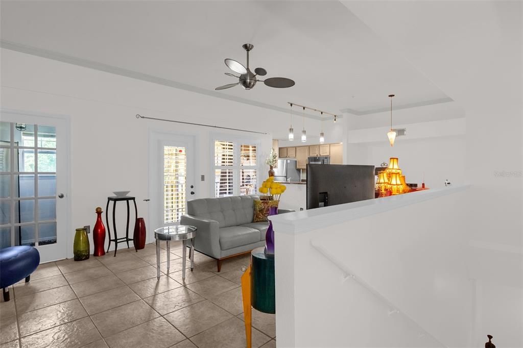 For Sale: $144,900 (1 beds, 1 baths, 948 Square Feet)