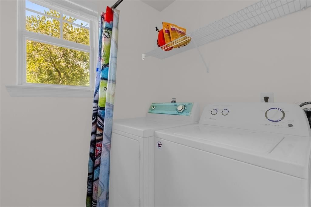 For Sale: $144,900 (1 beds, 1 baths, 948 Square Feet)