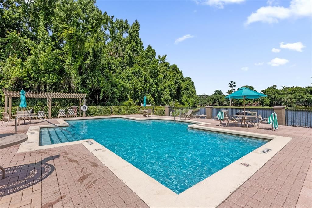 For Sale: $144,900 (1 beds, 1 baths, 948 Square Feet)