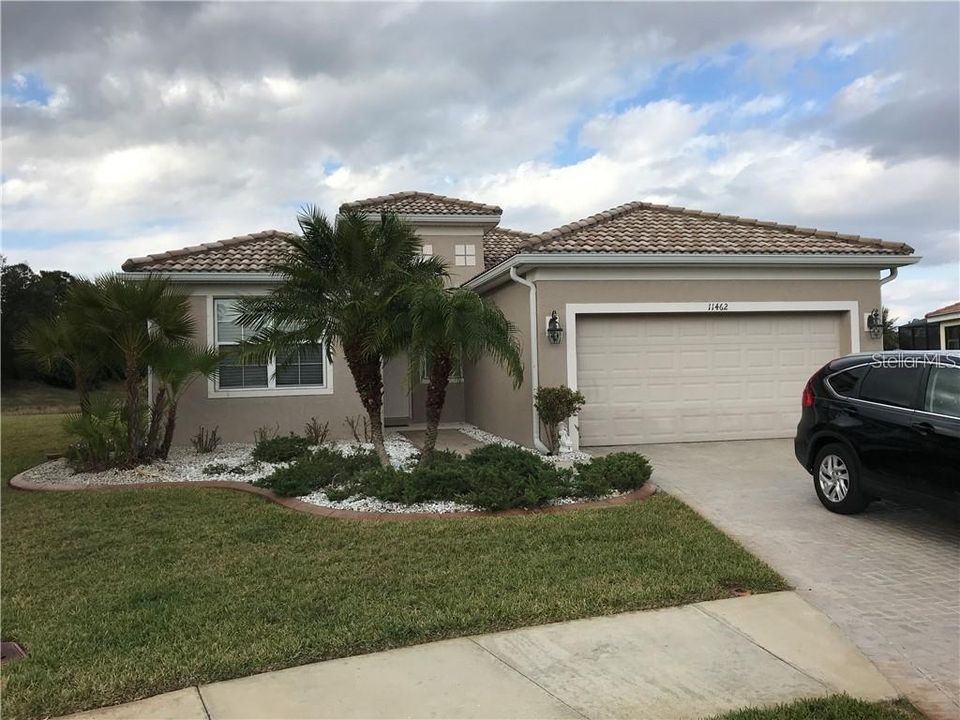 For Rent: $2,800 (3 beds, 2 baths, 1704 Square Feet)